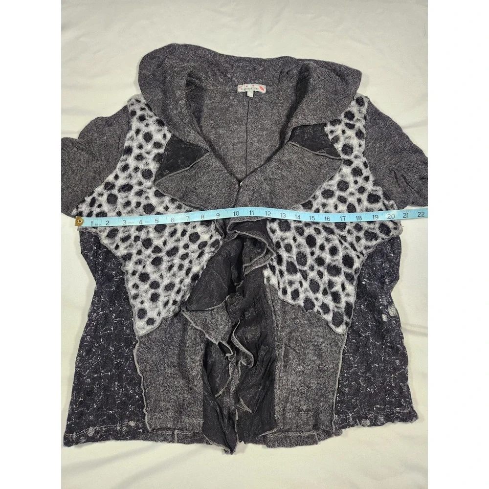 Hugging Kisses Black Mixed Media Leopard Print Ruffled Button Cardigan Size XL‎